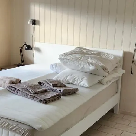 Full Privacy Townhome In With Wifi Lejlighed