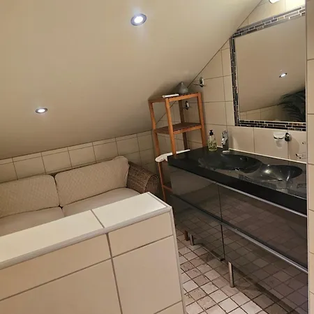 Full Privacy Townhome In With Wifi Appartement