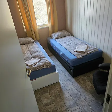 Full Privacy Townhome In With Wifi *