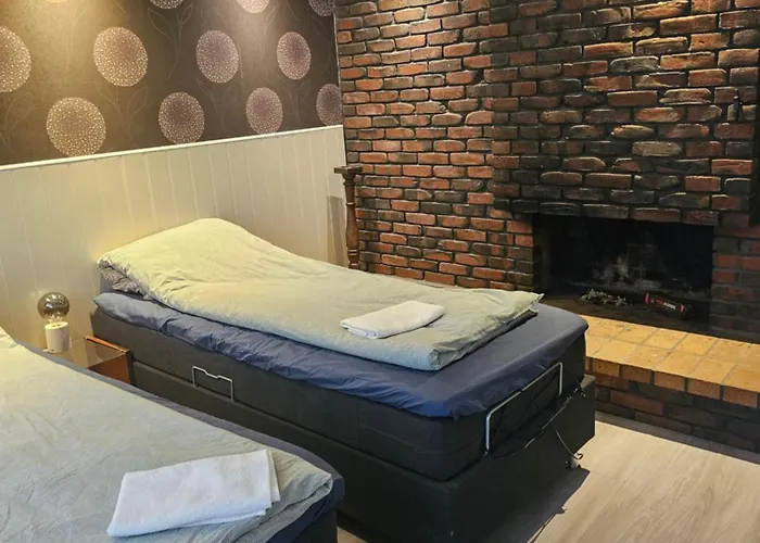 Full Privacy Townhome In With Wifi