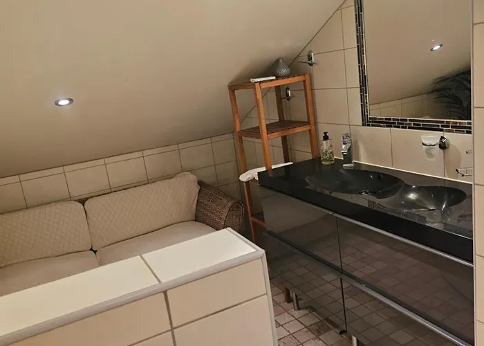 Full Privacy Townhome In With Wifi Appartement