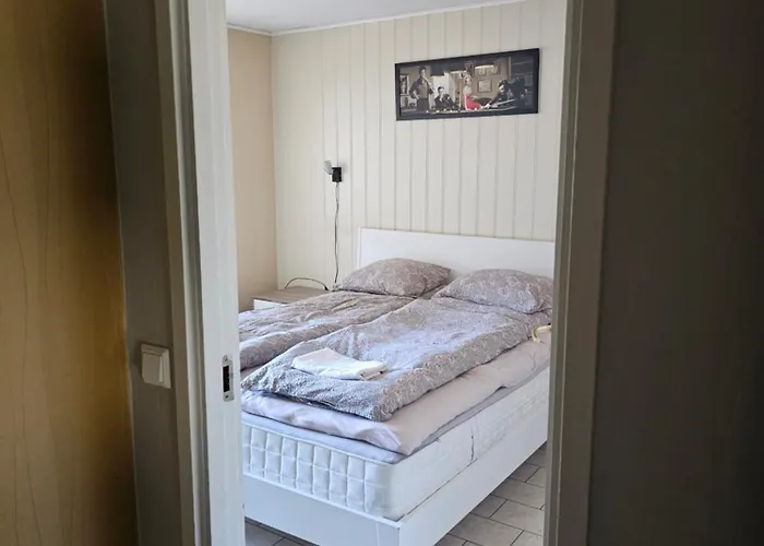 Full Privacy Townhome In With Wifi *