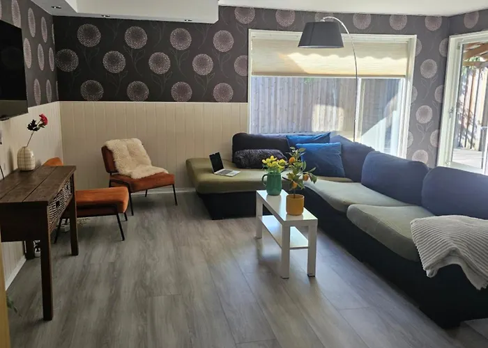 Full Privacy Townhome In With Wifi Appartement