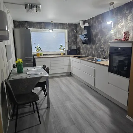 Appartement Full Privacy Townhome In With Wifi